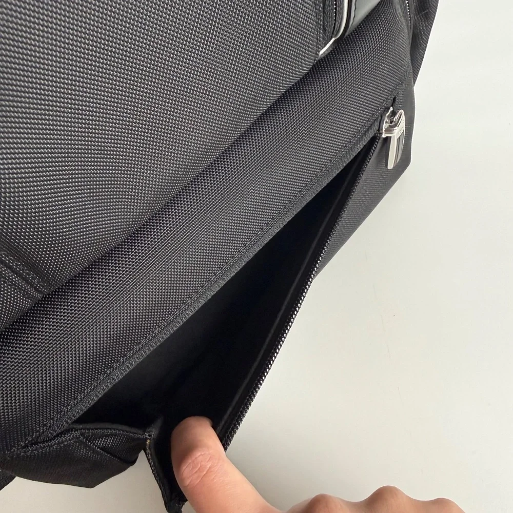 Tumi Mens Black Arrive Travel Grantley Backpack